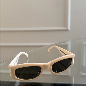BRAND NEW NEVER WORN Cream Sunglasses
